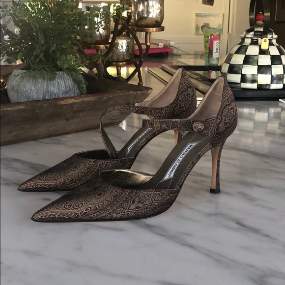 Manolo Blahnik Shoes - Vintage Manolo Blahnik size 41
